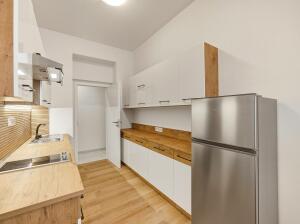 Pronájem bytu 2+kk, 34 m², Praha – náhled fotky 3
